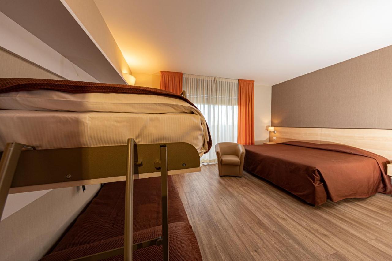 Hotel Donatello Imola Exterior foto